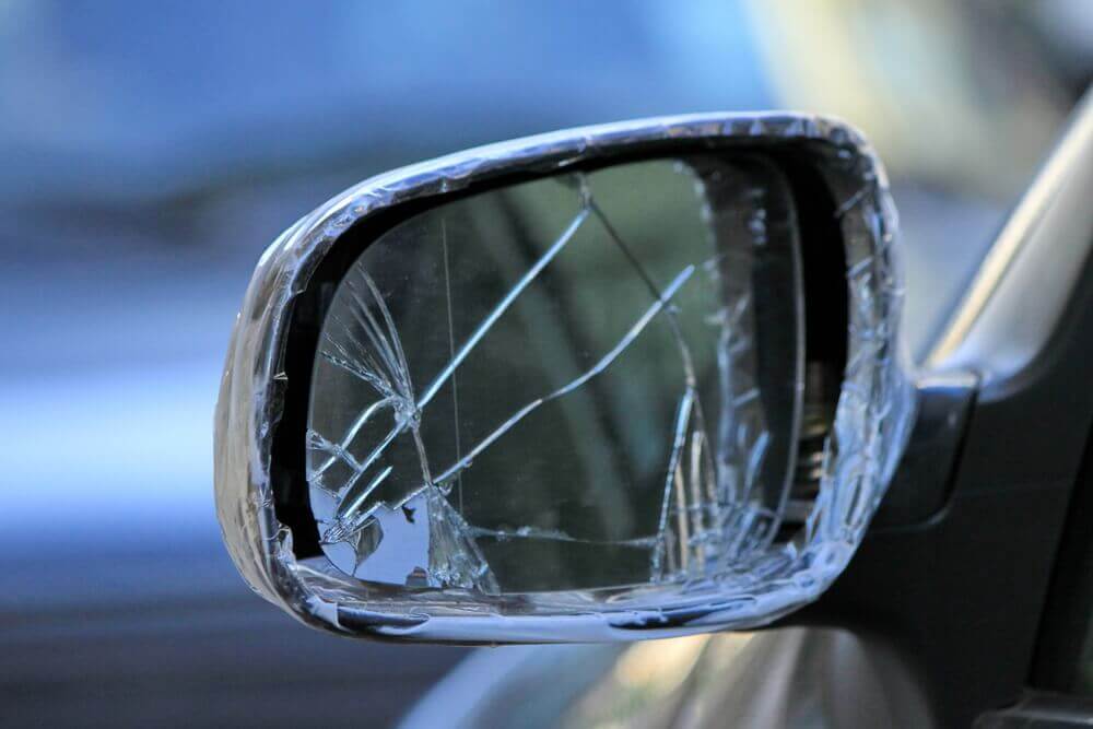 mirror-car Broken Side Mirror replacement